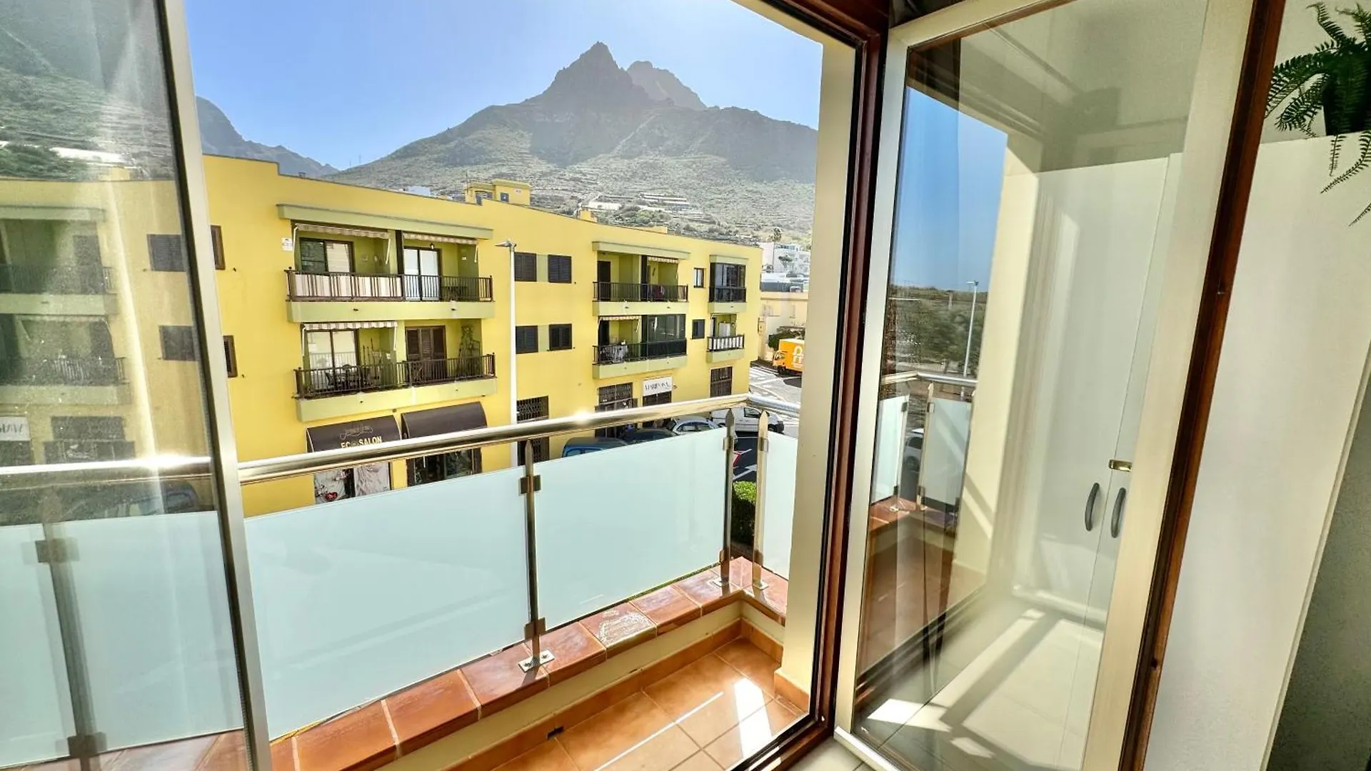 Mountain, Pool & Sea Apartment Punta Del Hidalgo